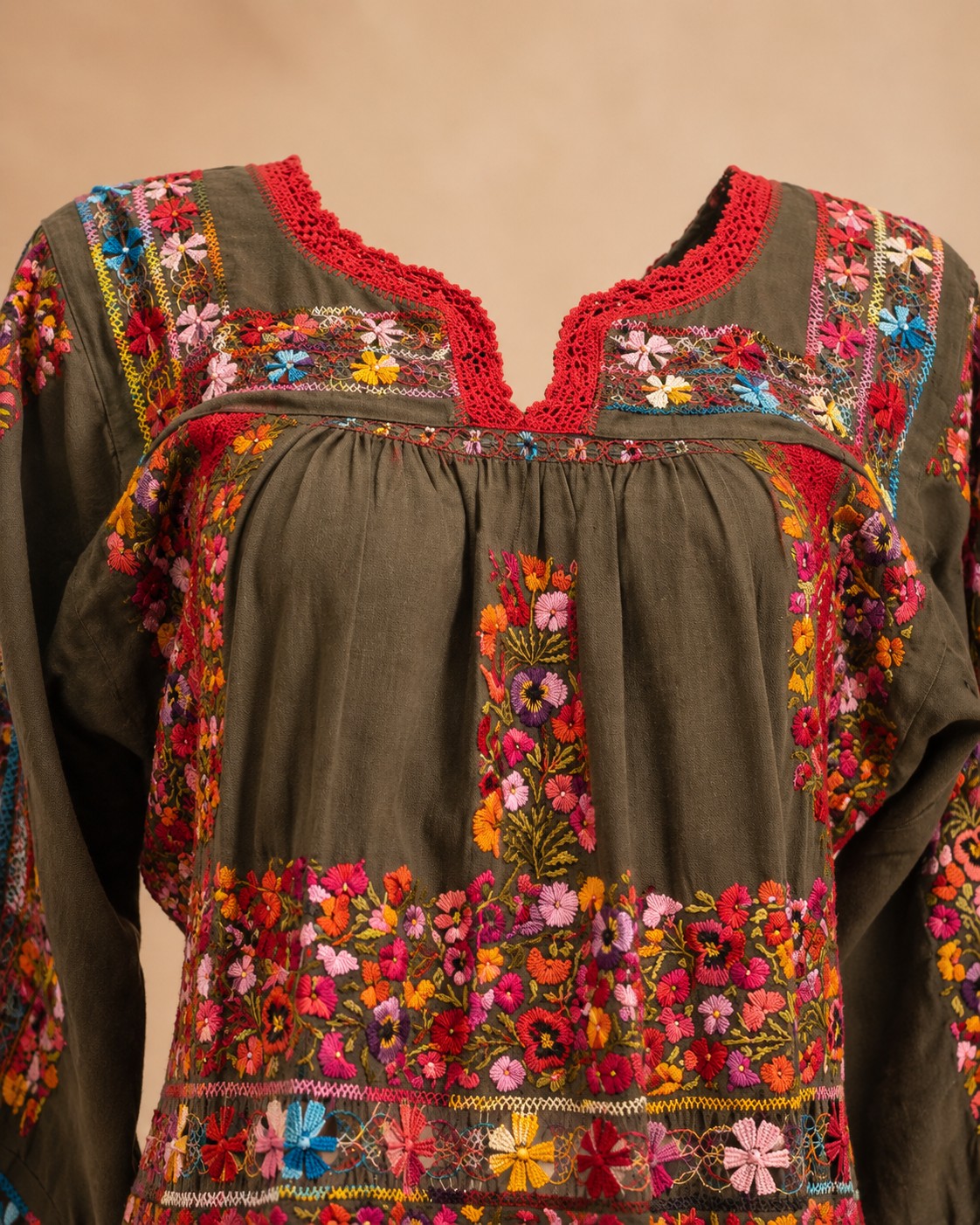 Detalle Vestido Gala Monte Albán